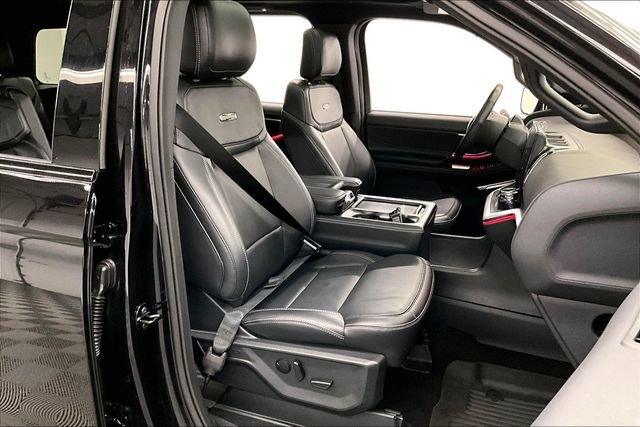 Used 2025 Ford Expedition Platinum w/ Stealth Performance Package image 8