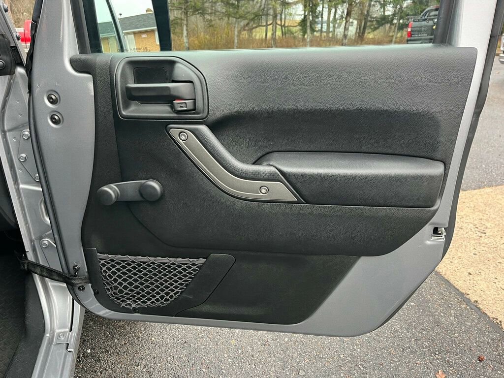 Used 2018 Jeep Wrangler Sport image 18