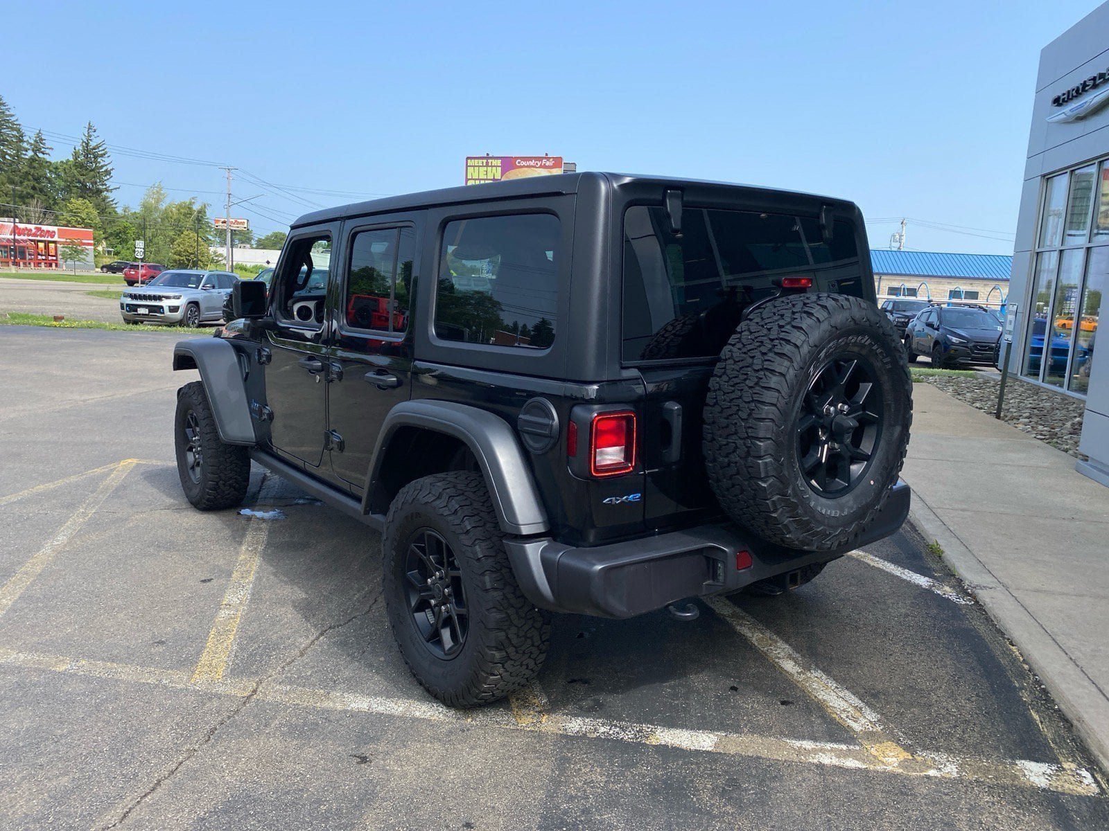 Used 2025 Jeep Wrangler Unlimited Sport S 4xe AWD/4WD image 3