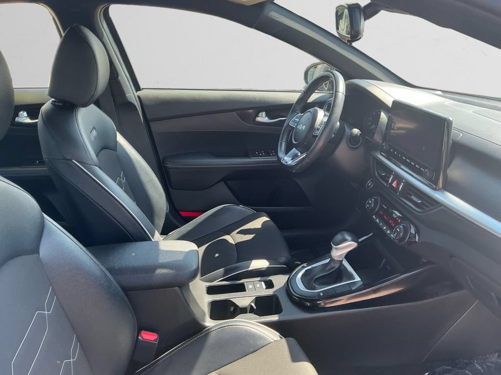 Used 2023 Kia Forte GT-Line w/ GT-Line Technology Package FWD image 15