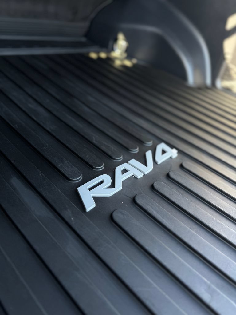Used 2021 Toyota RAV4 XSE AWD/4WD image 36