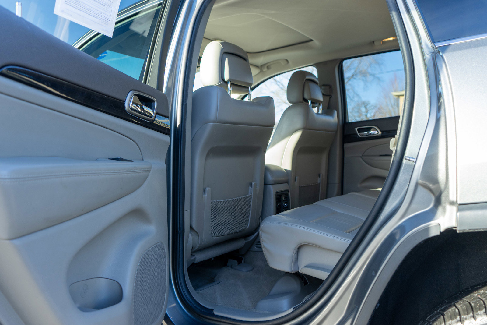 Used 2013 Jeep Grand Cherokee Laredo image 29