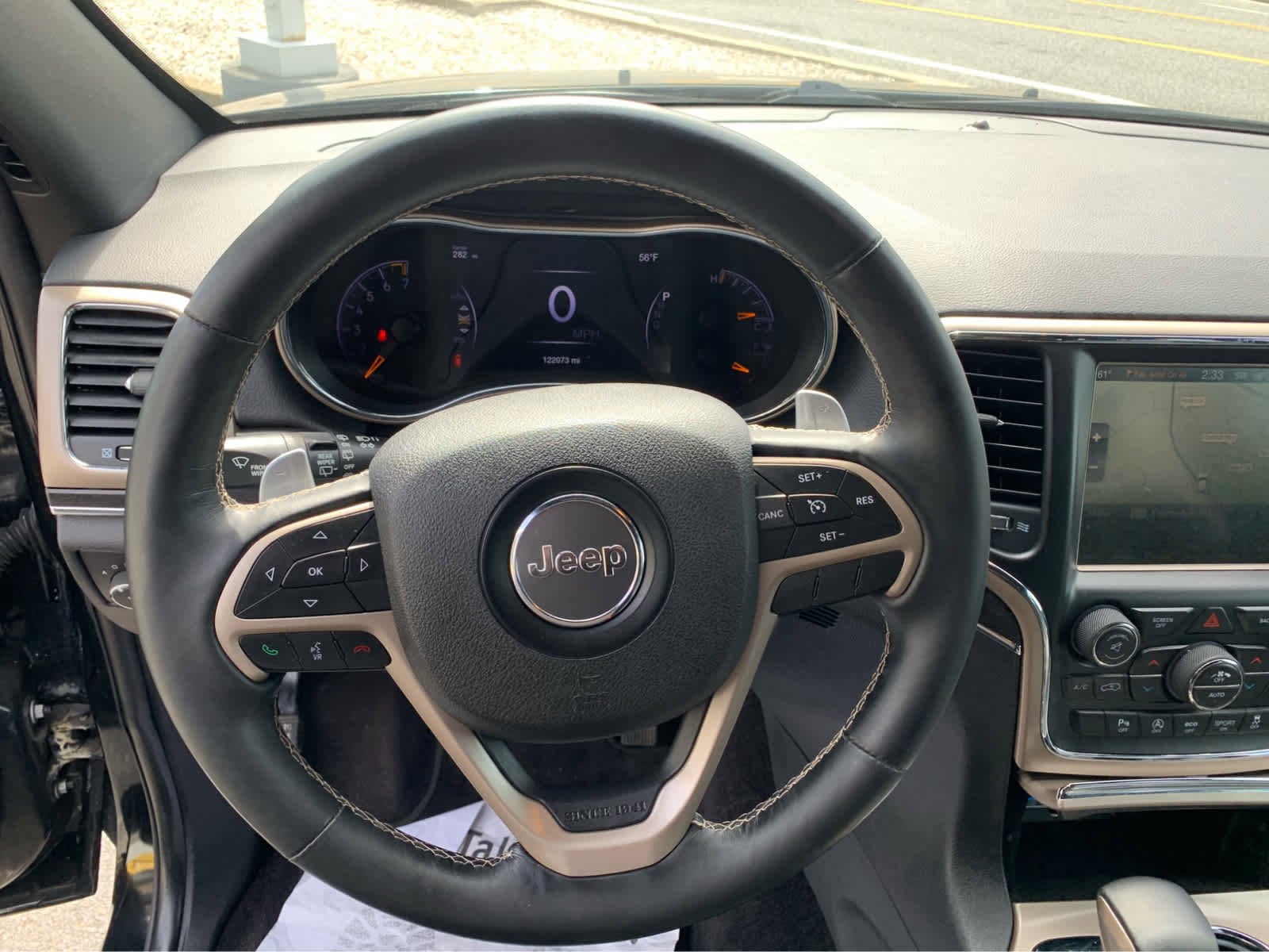 Used 2017 Jeep Grand Cherokee Limited image 15