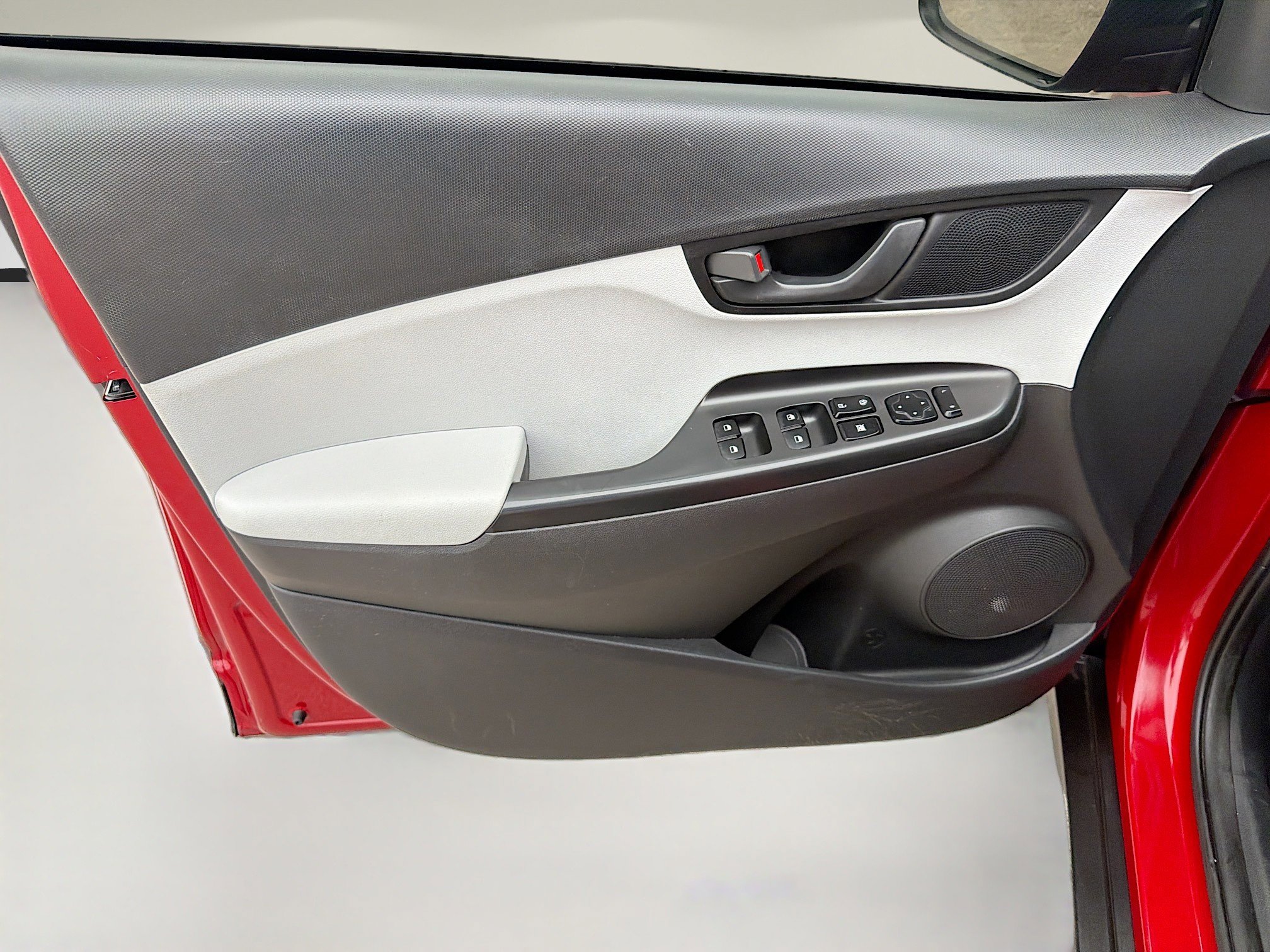 Used 2022 Hyundai Kona SE image 17