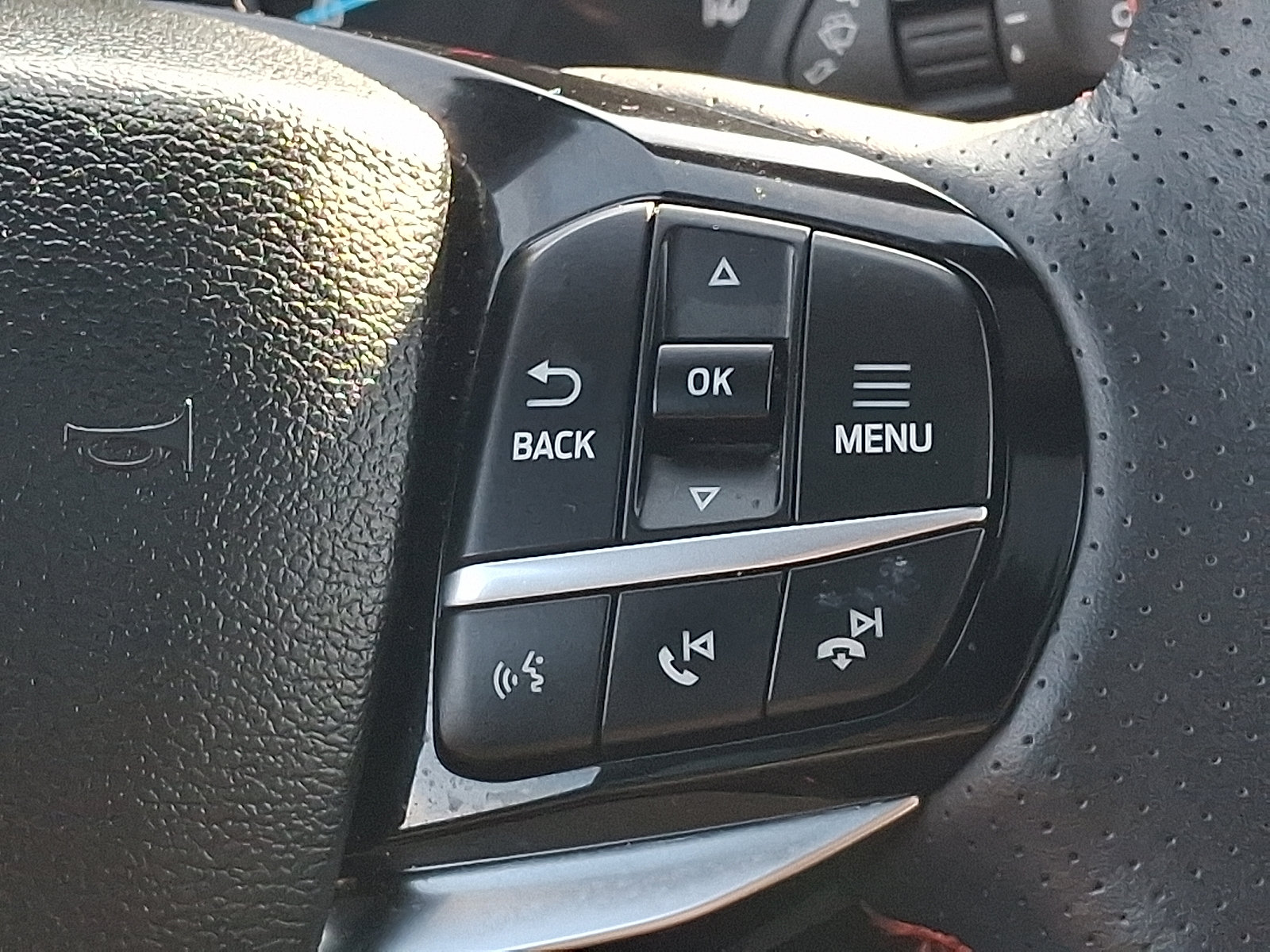 Used 2023 Ford Explorer ST-Line w/ Class IV Trailer Tow Package AWD/4WD image 23