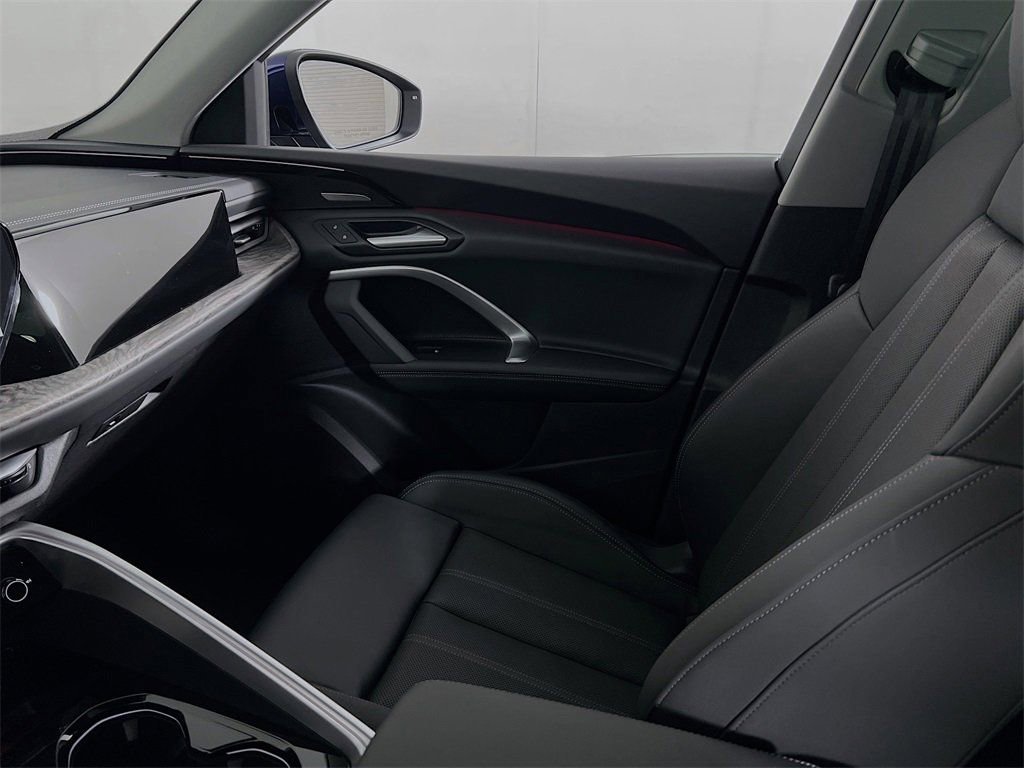 New 2025 Audi Q5 Premium Plus image 24