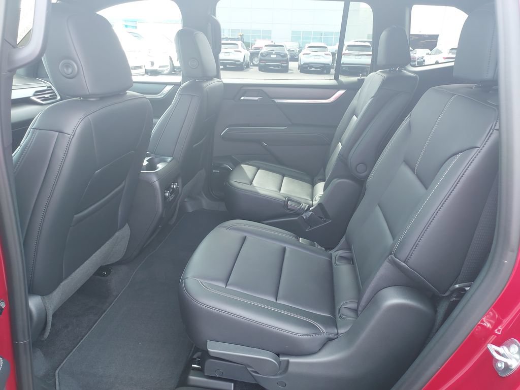 Used 2026 GMC Acadia Elevation w/ Elevation Premium Package FWD image 14
