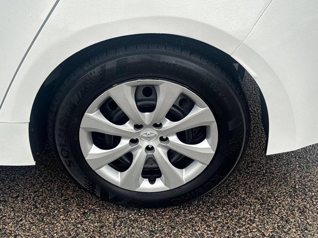 Used 2024 Toyota Corolla LE FWD image 41