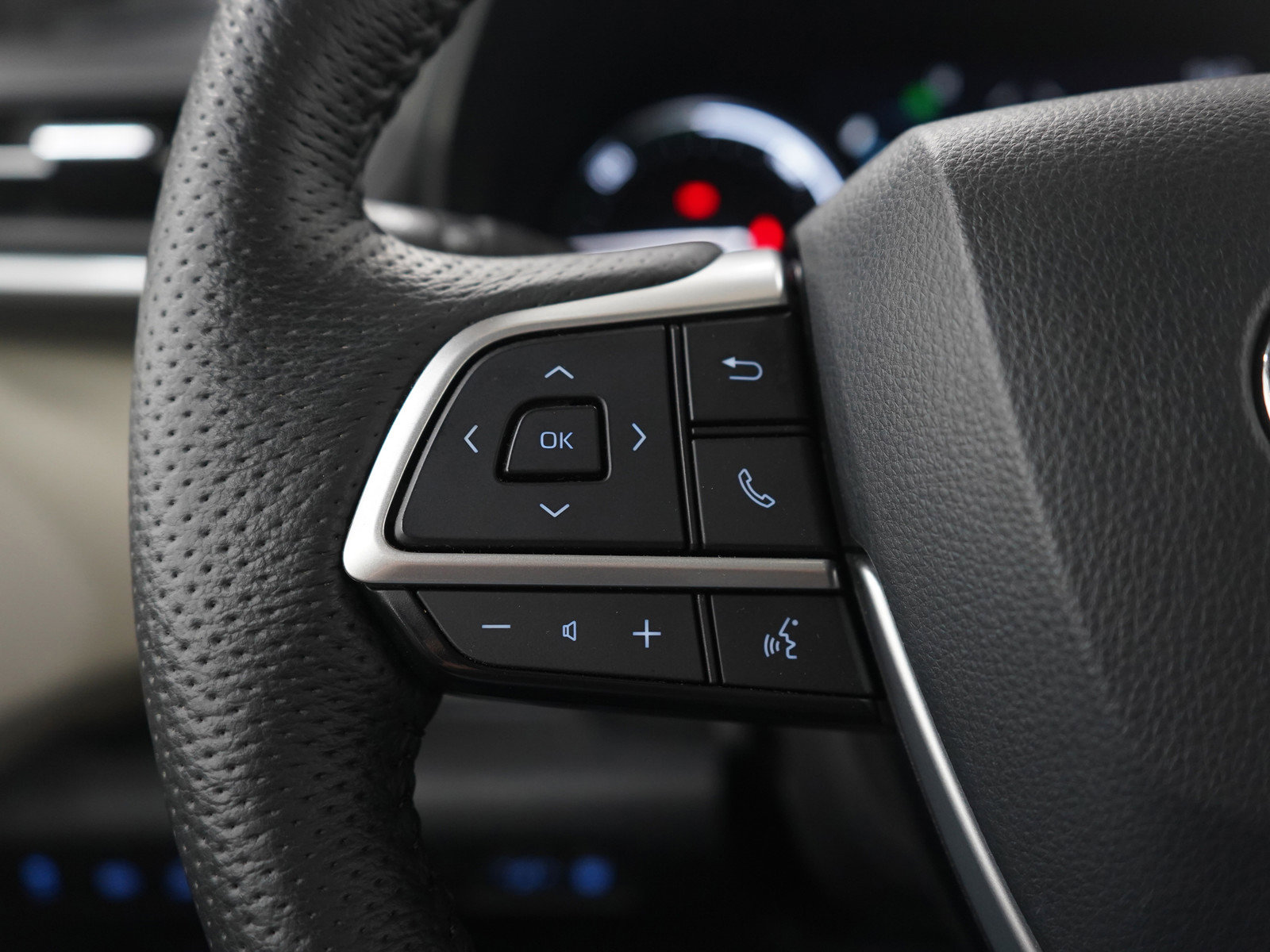 Used 2021 Toyota Sienna Limited image 31