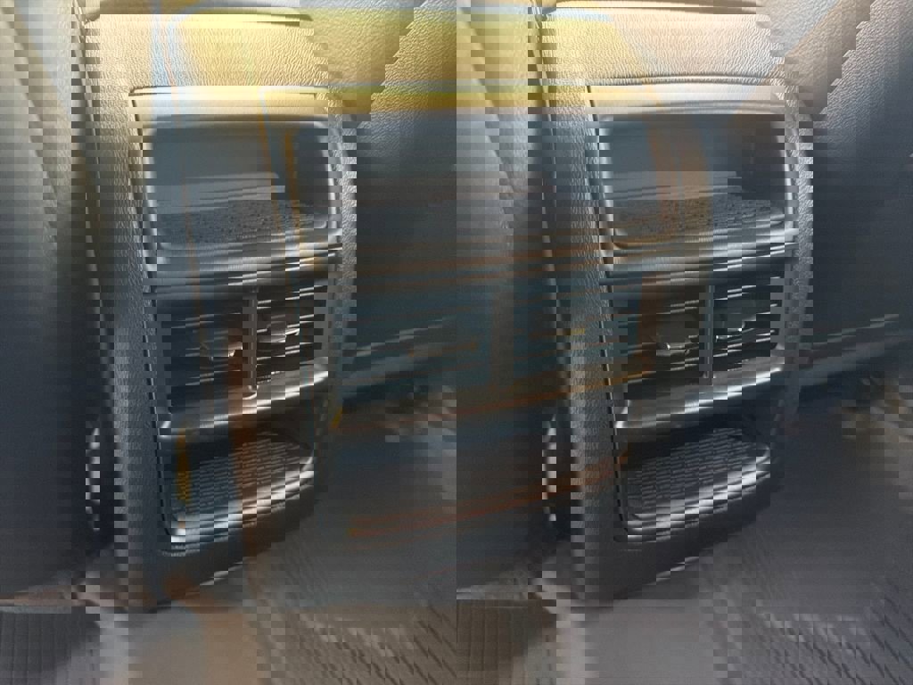 New 2026 Cadillac XT5 Luxury w/ LPO, Floor Liner Package AWD/4WD image 16