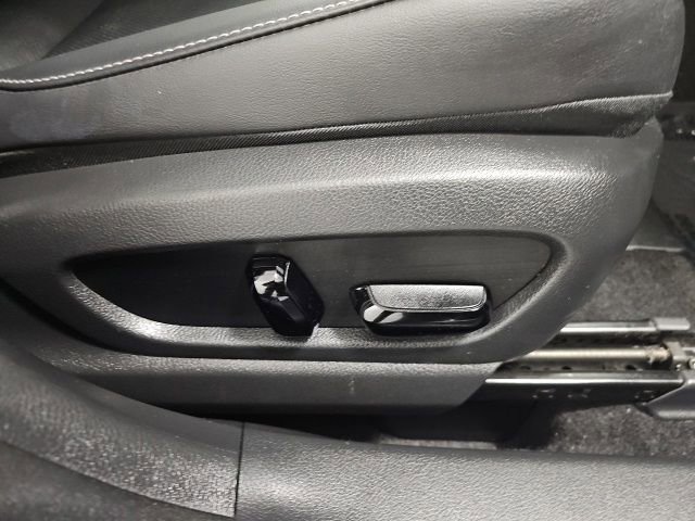 Used 2022 Lexus UX 250h w/ Premium Package image 39