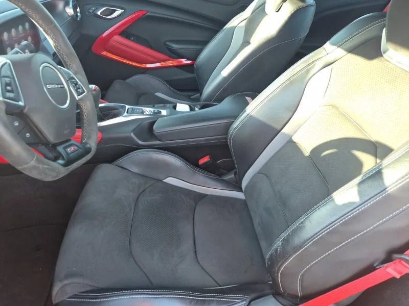 Used 2021 Chevrolet Camaro SS RWD image 6