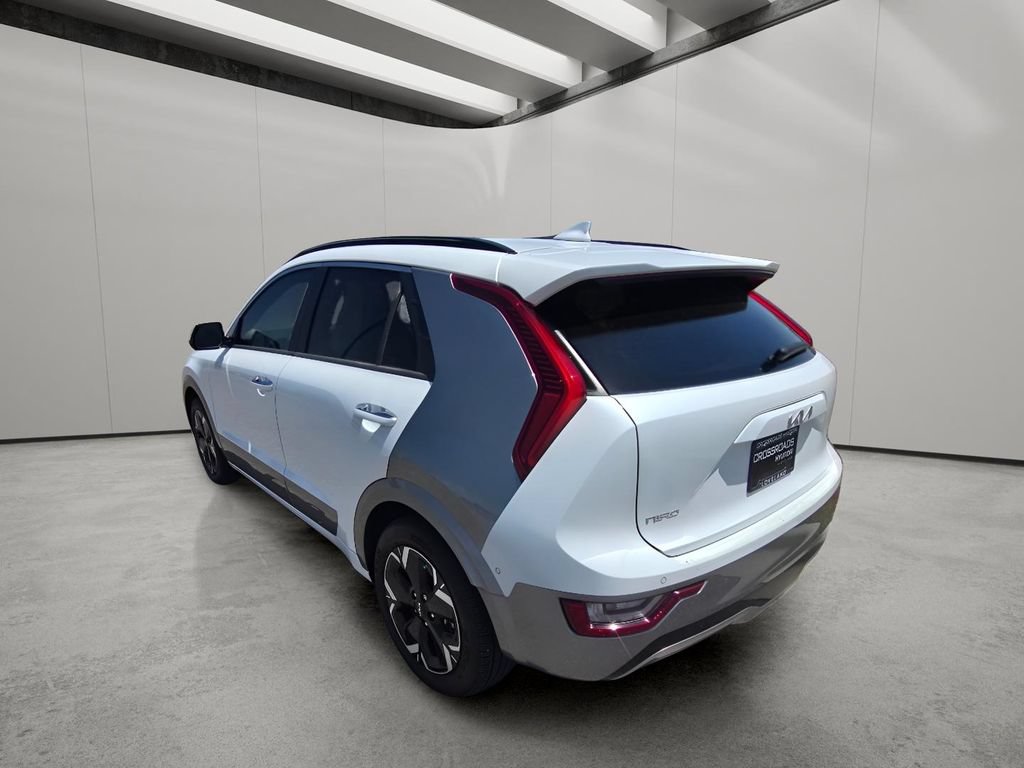 Used 2023 Kia Niro Wave FWD image 3