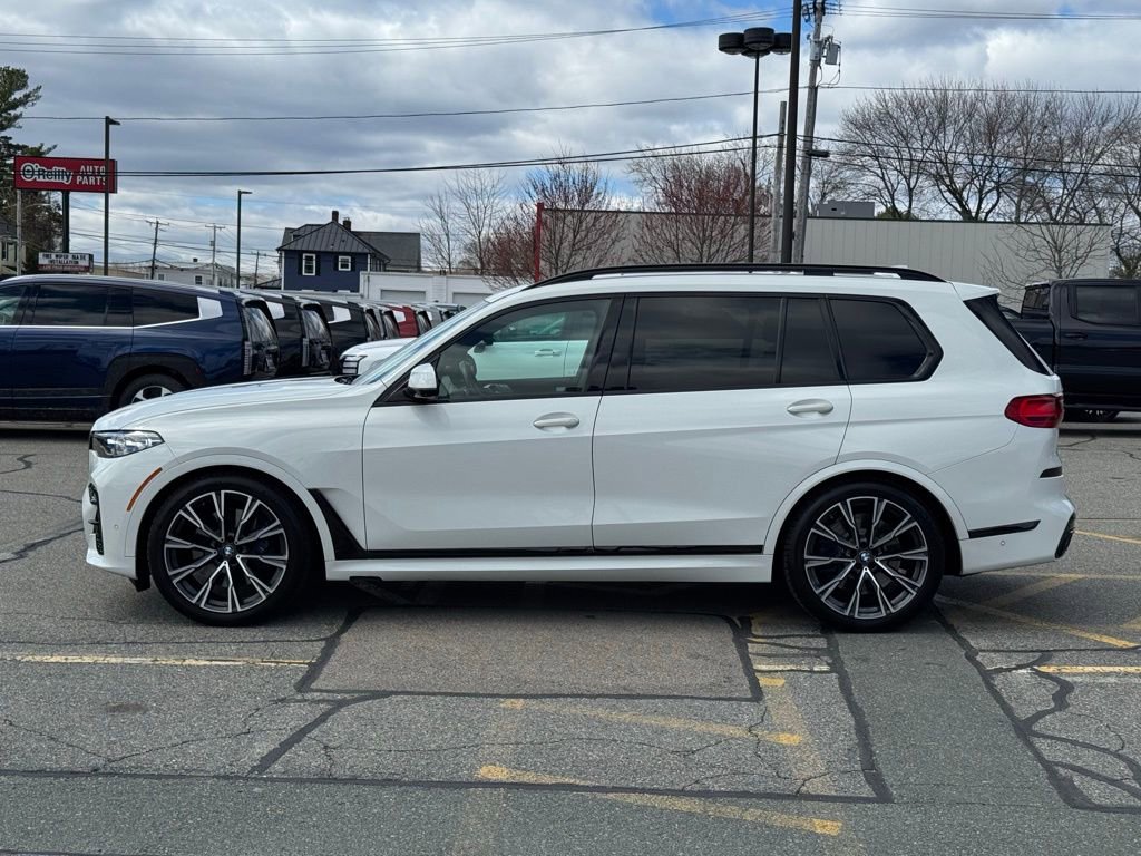 Used 2020 BMW X7 M50i w/ Executive Package image 2