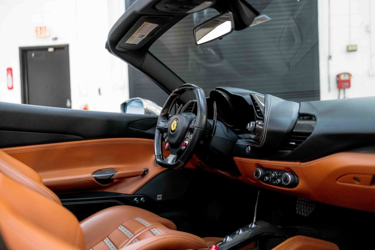 Used 2018 Ferrari 488 Spider image 62