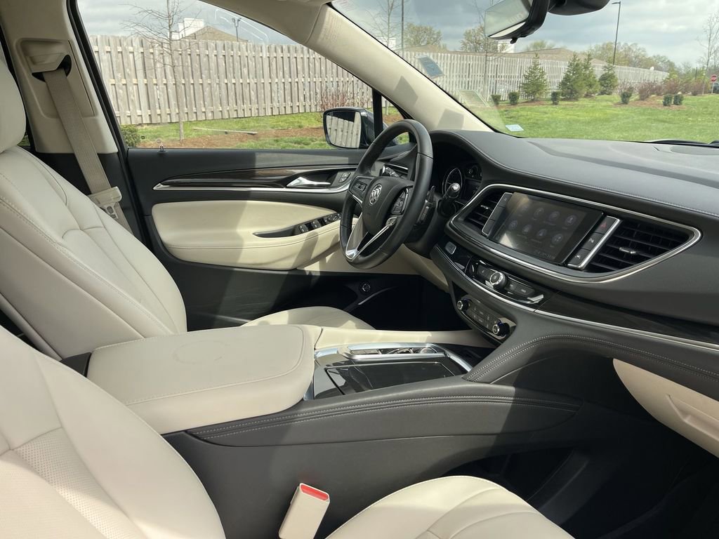 Used 2024 Buick Enclave Essence w/ Technology Package image 40