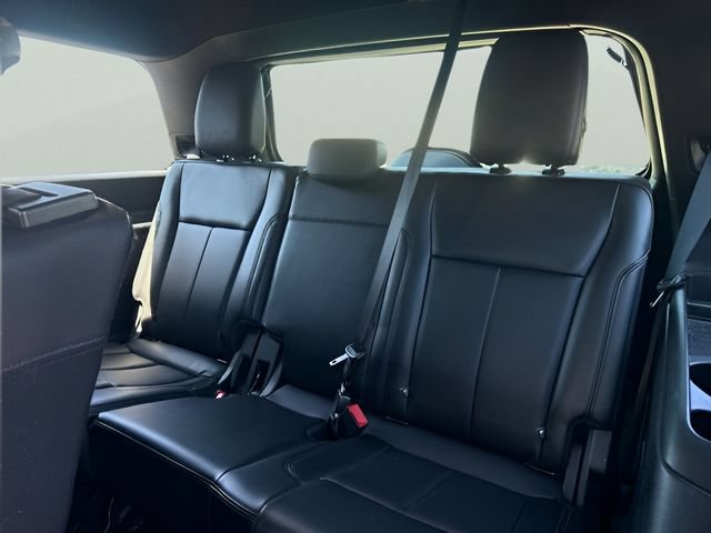 Used 2019 Ford Expedition XLT w/ Equipment Group 202A AWD/4WD image 12