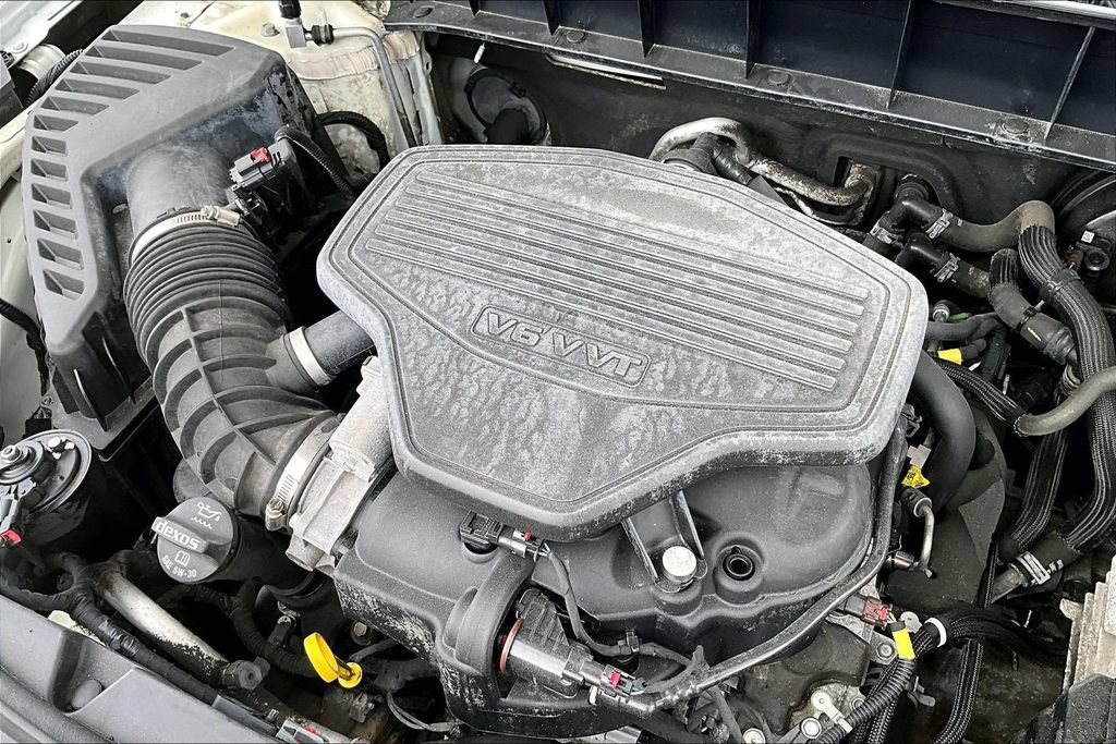 Used 2019 GMC Acadia SLE w/ LPO, Black Accent Package AWD/4WD image 31
