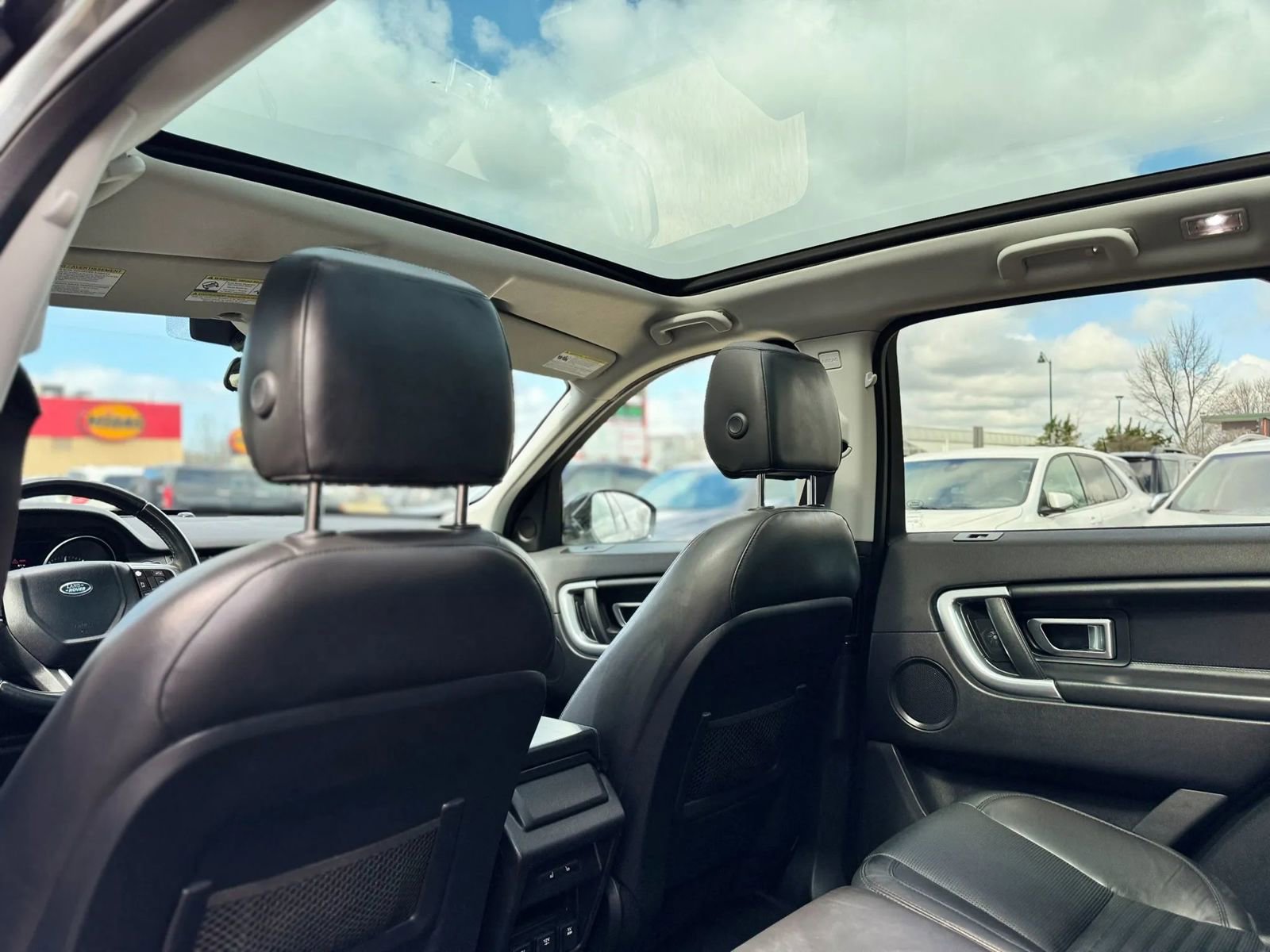 Used 2016 Land Rover Discovery Sport HSE Luxury image 16