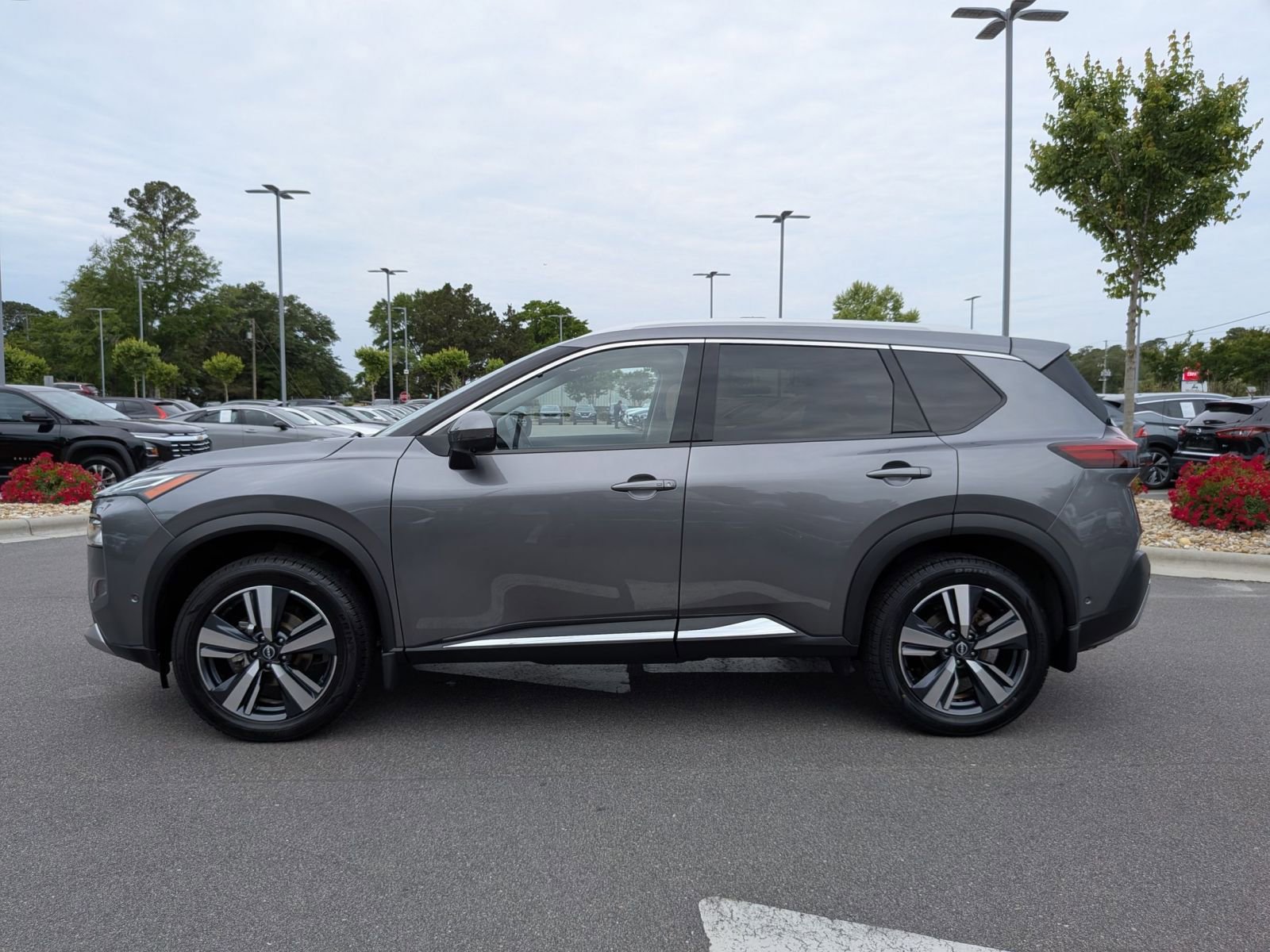 Used 2023 Nissan Rogue Platinum AWD/4WD image 6