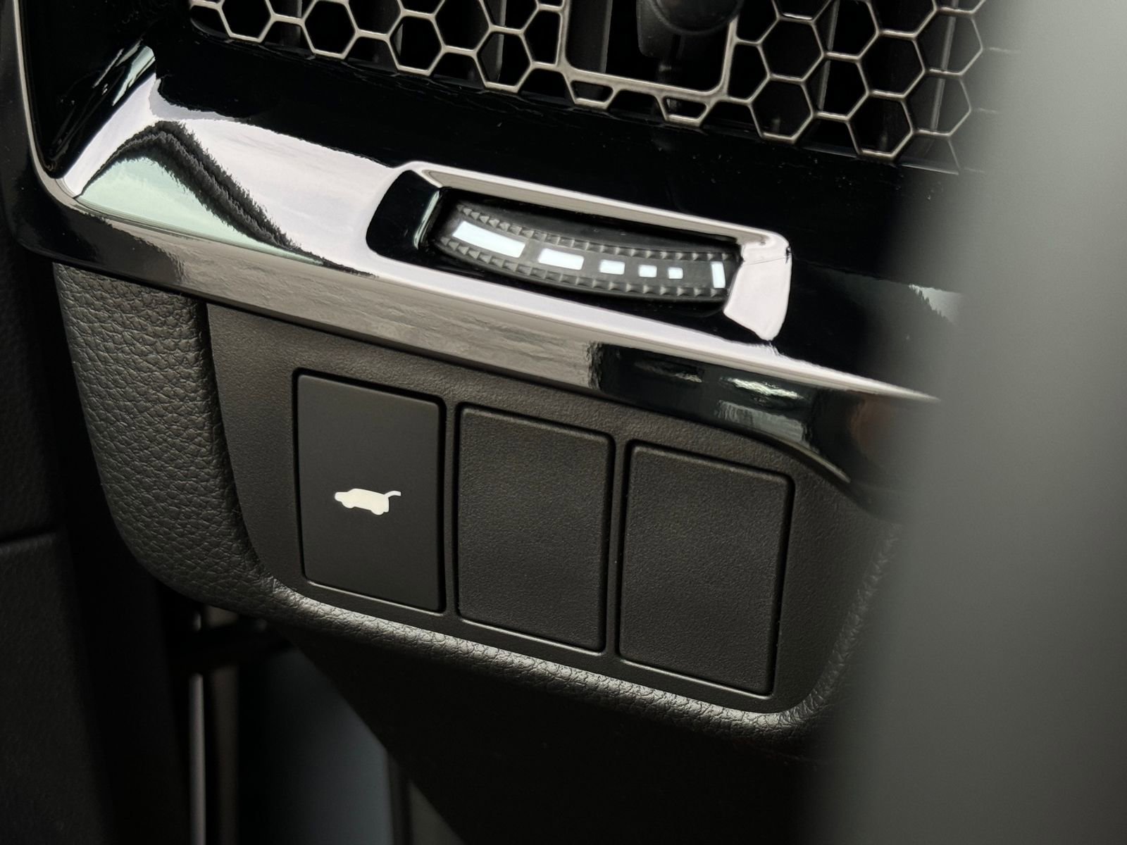 New 2025 Honda CR-V EX-L image 30