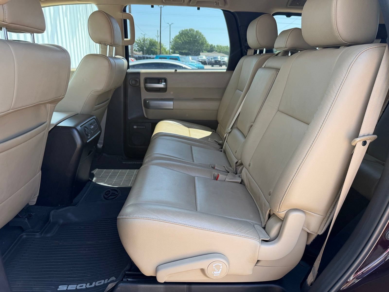 Used 2018 Toyota Sequoia Limited w/ Safety & Convenience Package RWD image 19