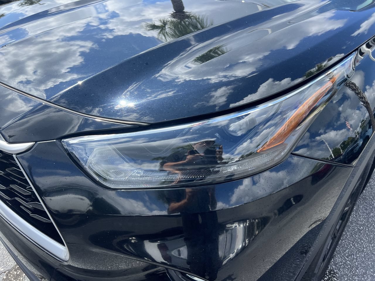 Used 2023 Toyota Highlander XLE FWD image 6