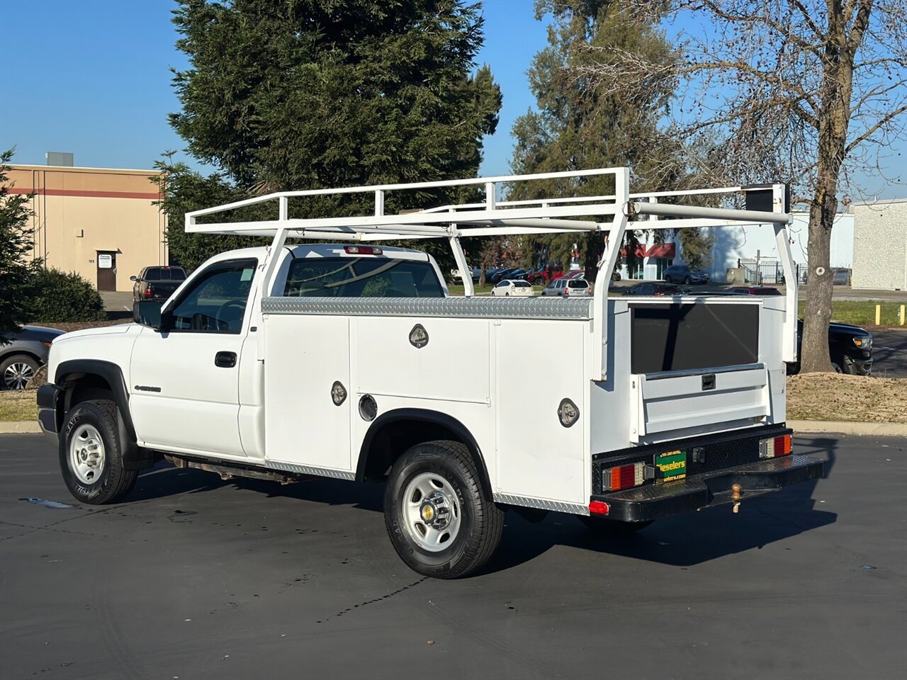 Used 2004 Chevrolet Silverado 2500 W/T image 3