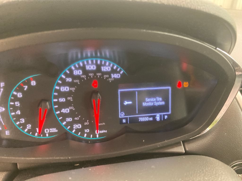 Used 2019 Chevrolet Trax LT w/ LT Convenience Package AWD/4WD image 18
