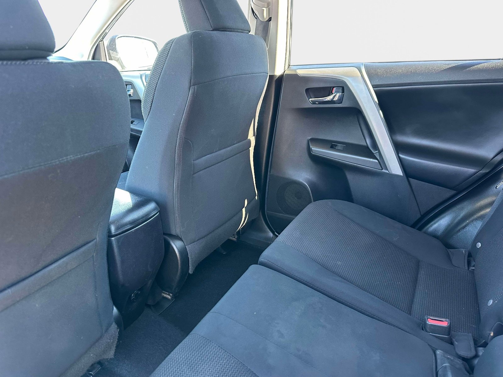 Used 2018 Toyota RAV4 XLE image 15