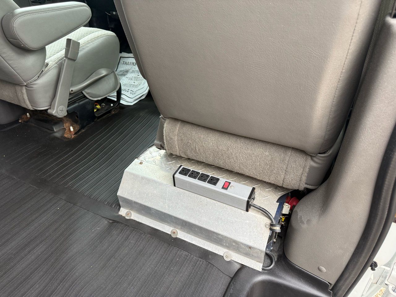 Used 2015 Chevrolet Express 2500 image 11