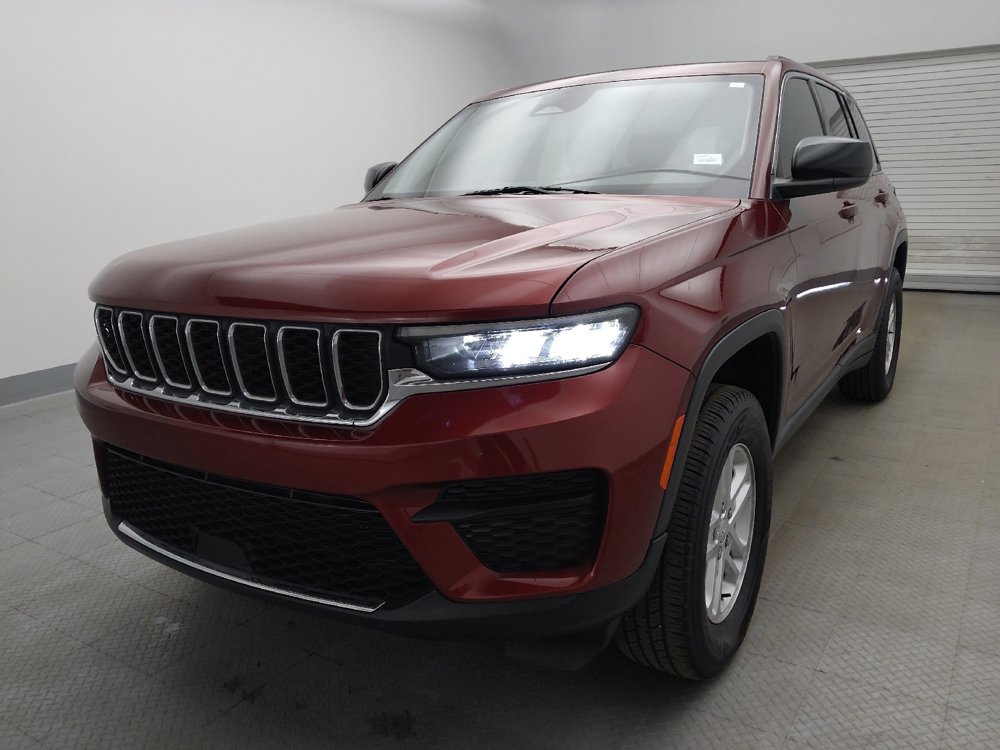 Used 2023 Jeep Grand Cherokee Laredo w/ Luxury Tech Group I AWD/4WD image 15