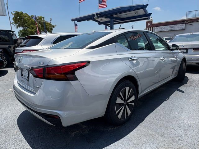 Used 2021 Nissan Altima 2.5 SV image 3