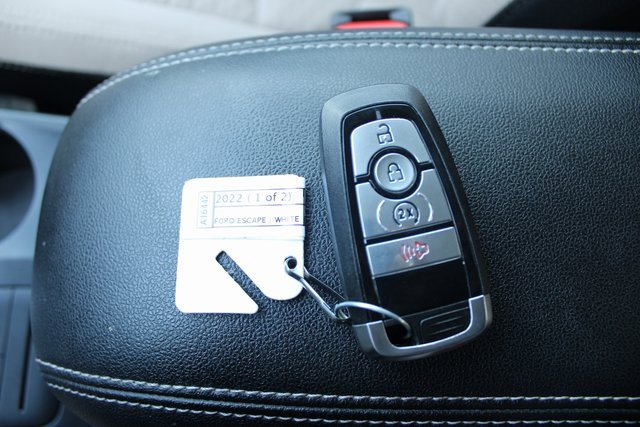 Used 2022 Ford Escape SE w/ Cold Weather Package image 29