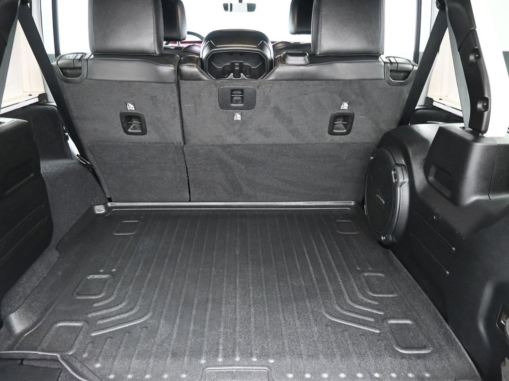 Used 2021 Jeep Wrangler Unlimited Sahara image 14