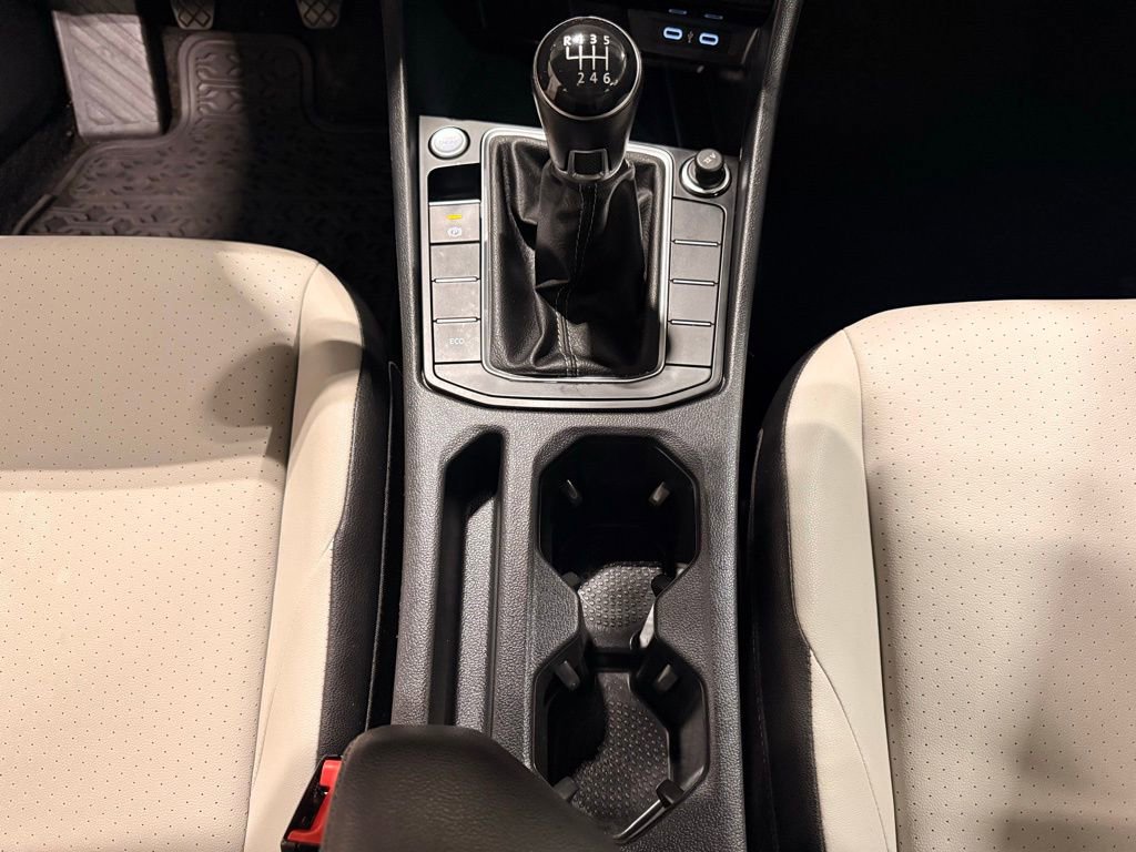 Used 2020 Volkswagen Jetta R-Line image 25