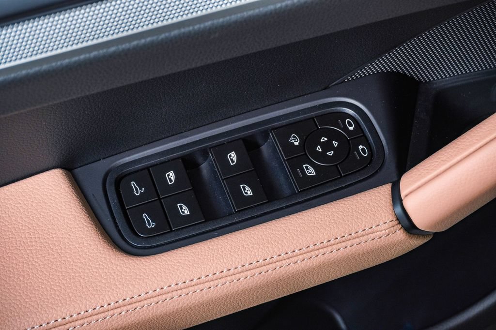New 2026 Porsche Cayenne AWD/4WD image 26