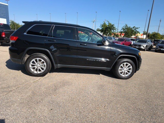 Used 2022 Jeep Grand Cherokee Laredo X image 6