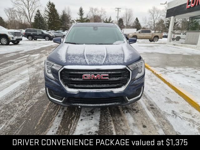 Used 2022 GMC Terrain SLE w/ Driver Convenience Package image 2