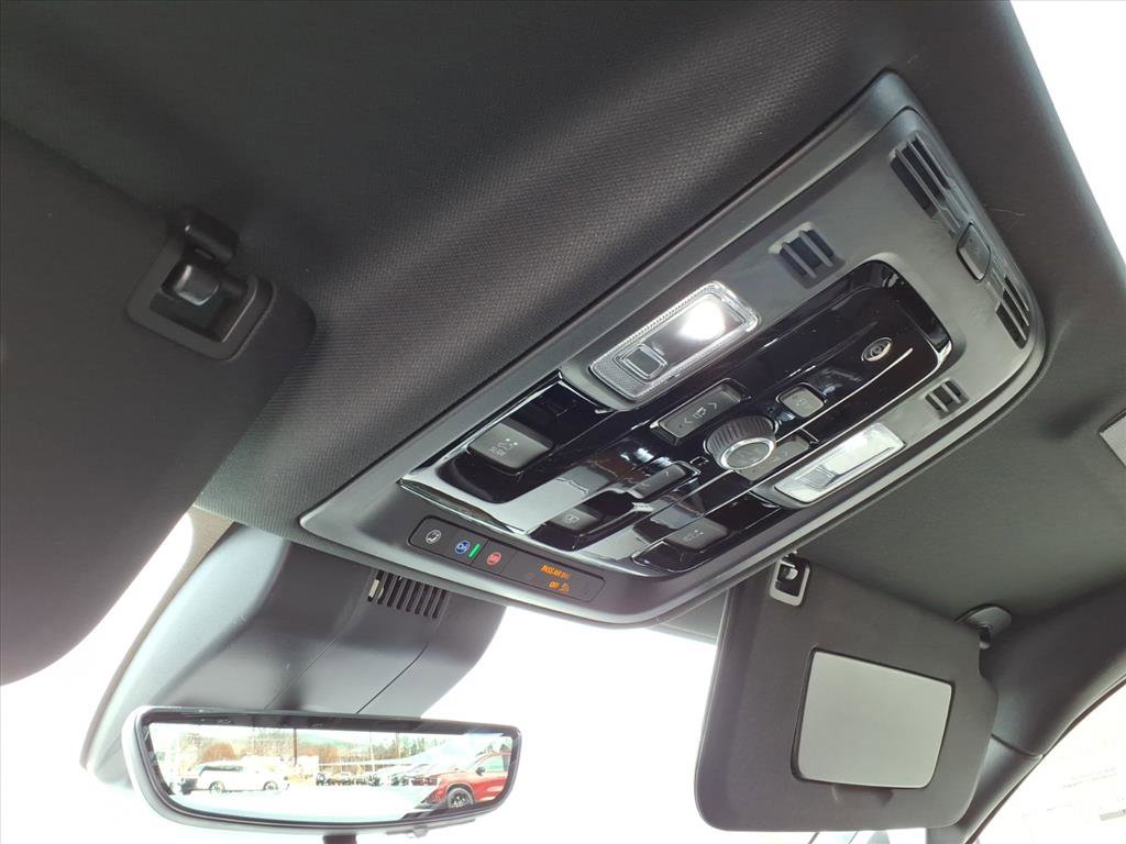 New 2026 GMC Yukon Denali w/ Advanced Technology Package image 16