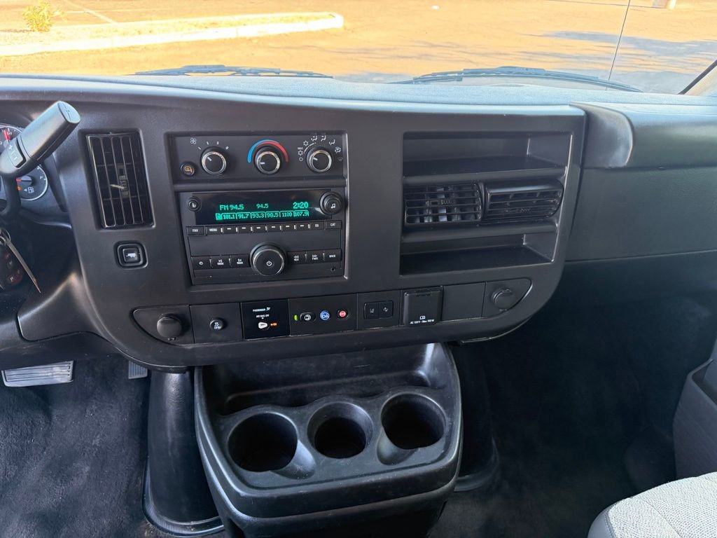 Used 2025 Chevrolet Express 3500 LT w/ LT Preferred Equipment Group image 28