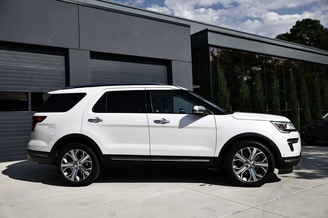 Used 2018 Ford Explorer Platinum AWD/4WD image 4