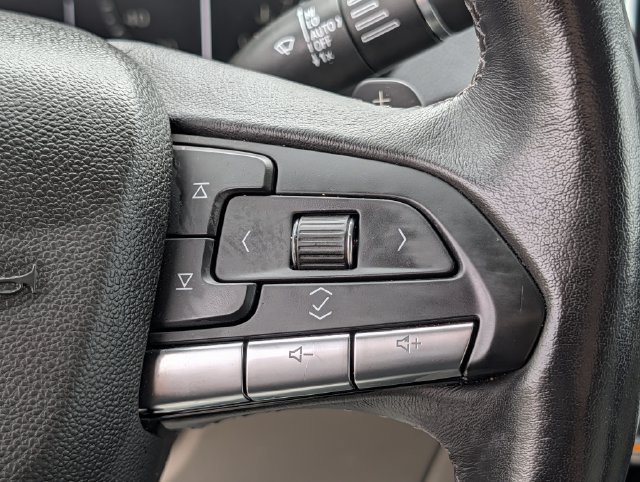 Used 2023 Cadillac XT4 Premium Luxury w/ Driver Assist Package FWD image 22