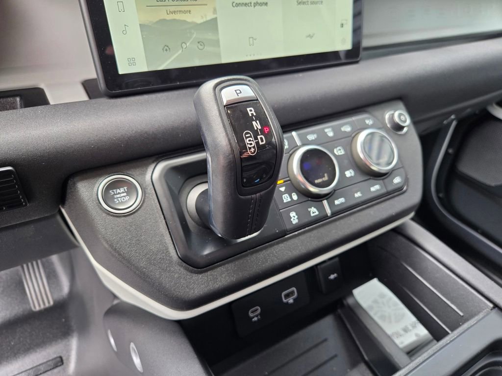 Used 2020 Land Rover Defender 110 SE AWD/4WD image 22