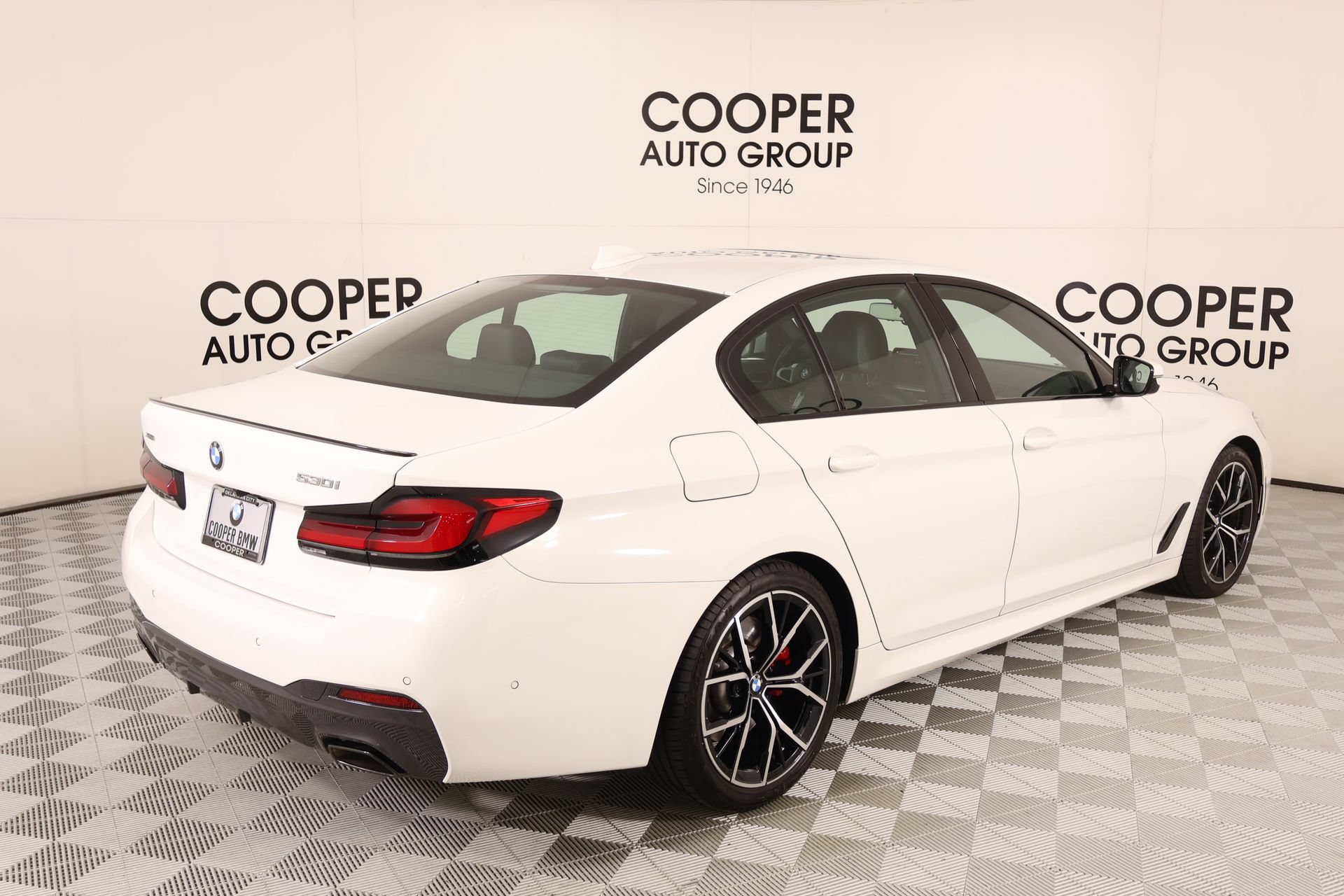 Used 2023 BMW 530i xDrive w/ M Sport Package AWD/4WD image 22