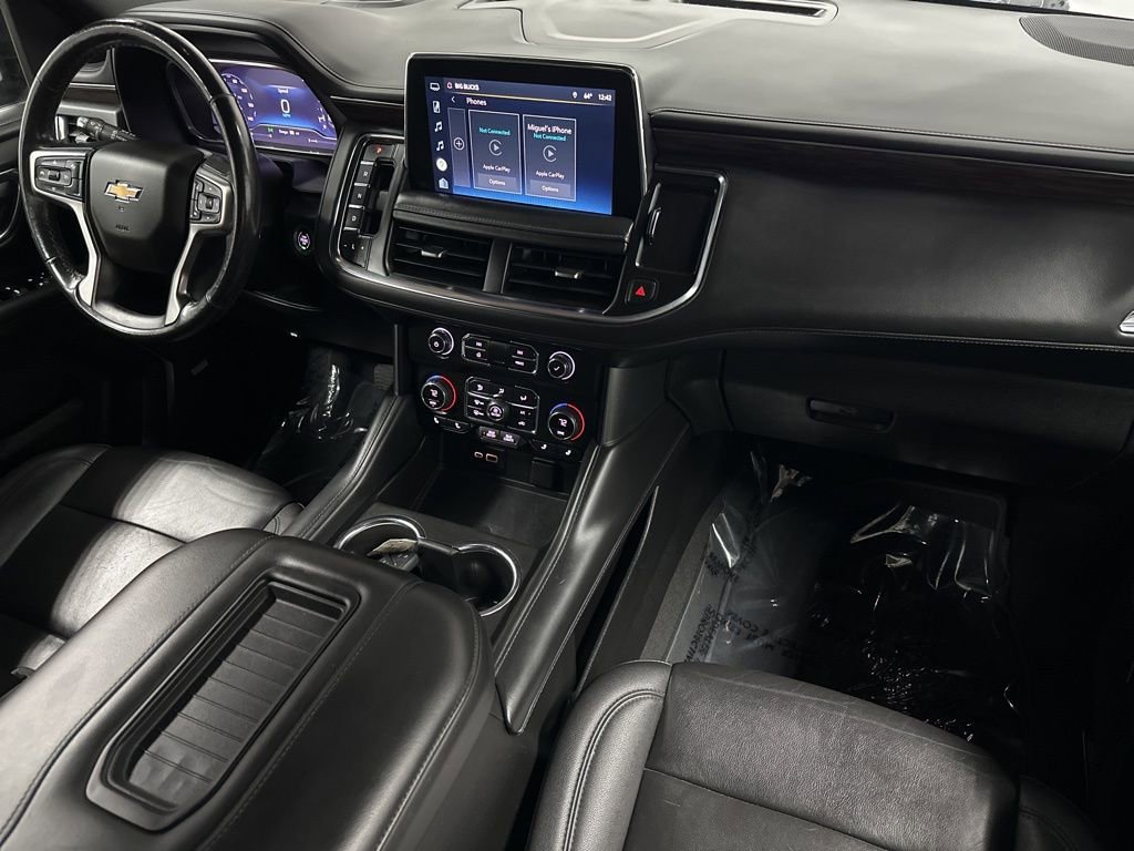 Used 2022 Chevrolet Tahoe Z71 w/ Luxury Package AWD/4WD image 11