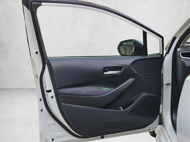 Used 2021 Toyota Corolla LE FWD image 12