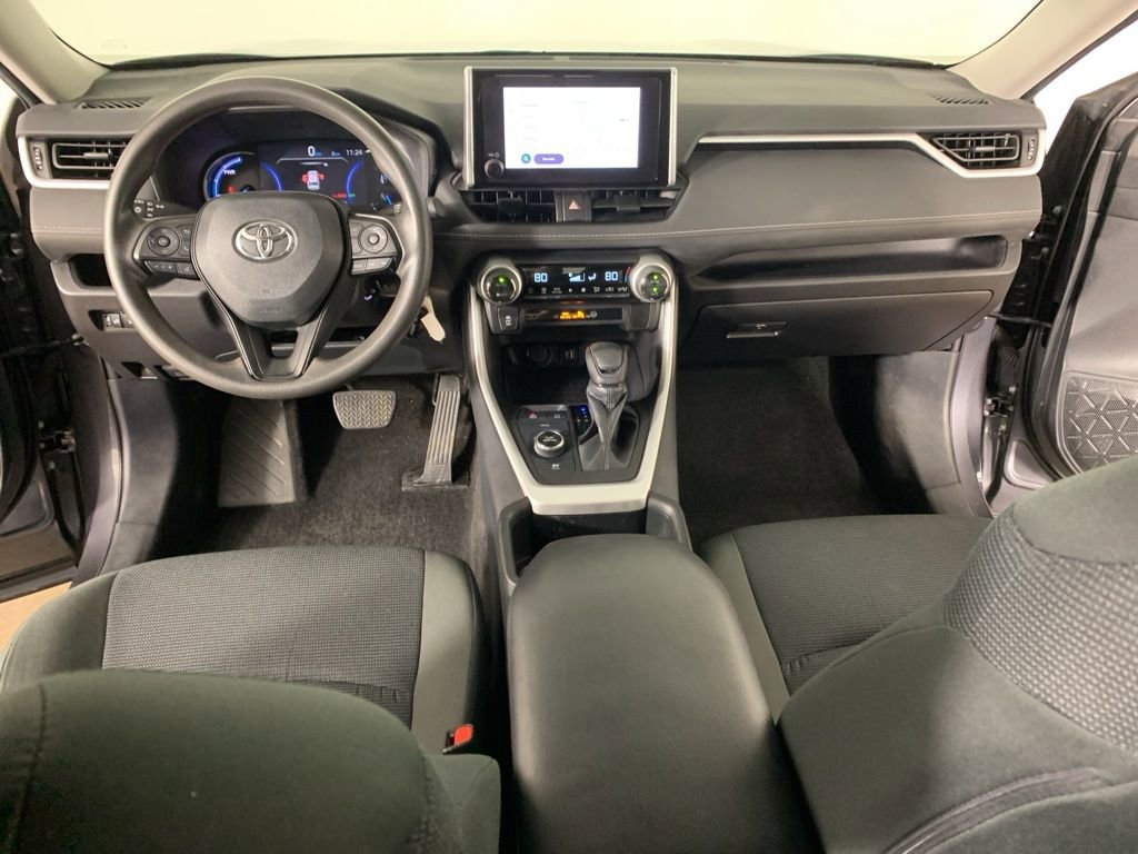 Used 2024 Toyota RAV4 LE image 33