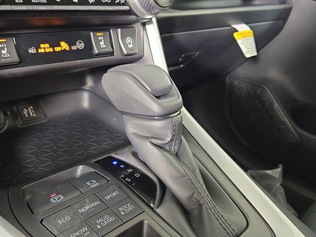 New 2025 Toyota RAV4 XLE image 22