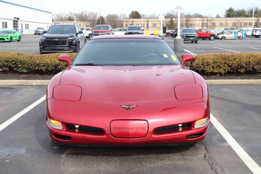 Used 2002 Chevrolet Corvette Coupe w/ Preferred Equipment Group2 image 2